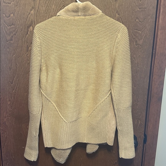 Hazel cable knit cardigan sweater with faux fur also- size XS - Picture 4 of 4